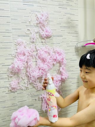 주식회사 권브라더스 [권브라더스] 목욕놀이 필수템, 핑키공주 유아버블클렌저 300ml 대용량 몽글몽글 구름 속 딸기향 — 5점을 준 리뷰어가 2022년 3월 올린 사용 사진