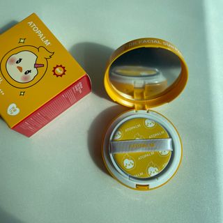 아토팜 톡톡 페이셜 선팩트 SPF43 PA+++ — 4.5점을 준 리뷰어가 2021년 3월 올린 사용 사진
