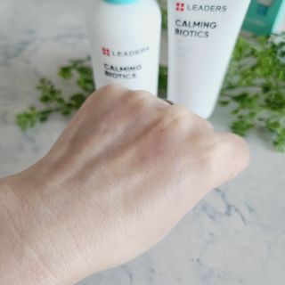 리더스코스메틱 리더스 카밍 바이오틱스 #1등 진정 기획세트 [에센스 워터150ml + 크림 마스크80ml] — 5점을 준 리뷰어가 2022년 8월 올린 사용 사진