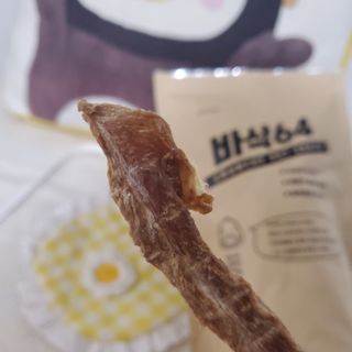 [보헤리] 국내산 강아지 육포간식 바삭 64 2종 — 5점을 준 리뷰어가 2022년 4월 올린 사용 사진