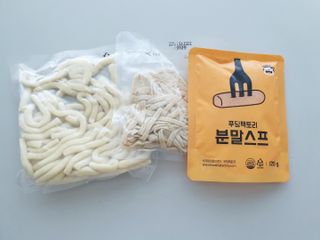 [푸딩팩토리] 로제누들떡볶이 500g / 까르보나라크림누들떡볶이 500g — 4점을 준 리뷰어가 2022년 7월 올린 사용 사진