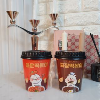 유비쿡 컵떡볶이 매운컵떡볶이2개/ 짜장컵떡볶이 2개  총 4개세트 — 5점을 준 리뷰어가 2021년 2월 올린 사용 사진