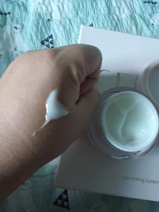 프리마인 바르기만 하면 철벽 스킨케어+24시간 마스크팩 효과. 셀라브 리제너레이팅 시스템 부스터+크림 세트 — 5점을 준 리뷰어가 2023년 7월 올린 사용 사진