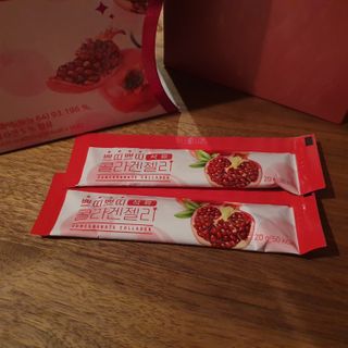 헬스업_쁘띠쁘띠석류콜라겐젤리_20g x 14포 — 4점을 준 리뷰어가 2021년 2월 올린 사용 사진