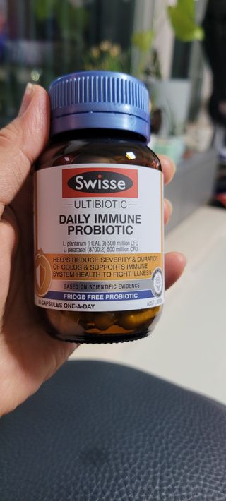 Swisse 스위스 데일리 이뮨 프로바이오틱스 10억, 30정 — 4점을 준 리뷰어가 2021년 3월 올린 사용 사진