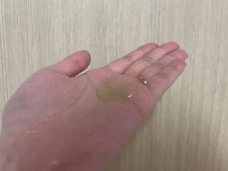 프리마인 메이크업과 들뜨는 각질까지 한방에 깐달걀로! 순하기까지한 셀베이스 그린티클렌저(200ml) — 5점을 준 리뷰어가 2023년 5월 올린 사용 사진
