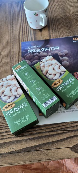 짜먹는 이지견과 짜먹는 이지아몬드, 짜먹는 이지허니피넛, 짜먹는 이지캐슈넛  _ 옵션짜먹는 이지아몬드, 짜먹는 이지허니피넛, 짜먹는 이지캐슈넛  _ 옵션 — 5점을 준 리뷰어가 2021년 4월 올린 사용 사진