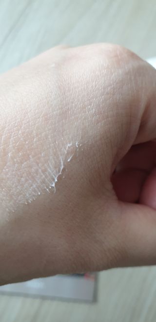 mom e 맘이 내추럴 베이비 케어 크림+바디오일 — 4점을 준 리뷰어가 2021년 1월 올린 사용 사진