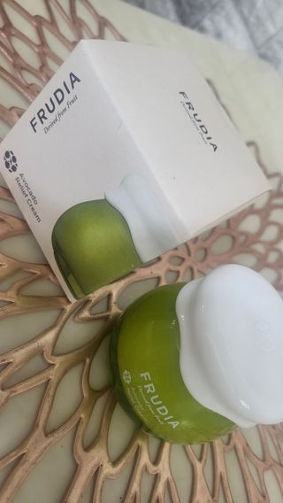 [후르디아] 민감피부 수분크림 비건 아보카도 크림 — 5점을 준 리뷰어가 2022년 11월 올린 사용 사진
