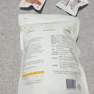 [펫시밀] 원물그대로 영양듬뿍 동결건조 왕북어트릿300g,왕치킨트릿400g,열빙어트릿300g 대용량 간식 — 5점을 준 리뷰어가 2023년 5월 올린 사용 사진