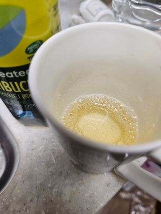 더그레잇티 콤부차 [매일유업] 더그레잇티 44kcal 콤부차 300ml *12개입 (오리지널 6개+베리리치 6개) — 4점을 준 리뷰어가 2023년 7월 올린 사용 사진
