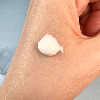 [스킨1004] 마다가스카르 센텔라 히알루-시카 워터핏 선세럼 50ml — 5점을 준 리뷰어가 2024년 5월 올린 사용 사진