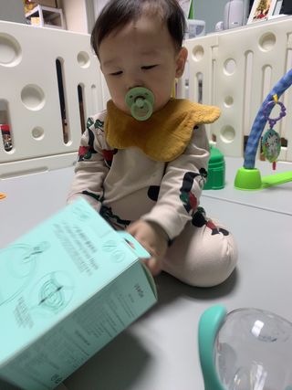 유비맘 트라이탄 코니빨대컵_컬러 랜덤 발송 — 5점을 준 리뷰어가 2021년 1월 올린 사용 사진