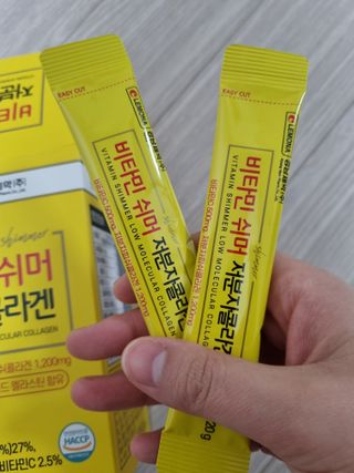 자연에온 경남제약 비타민 쉬머 저분자콜라겐 20g x 30포 — 5점을 준 리뷰어가 2021년 12월 올린 사용 사진
