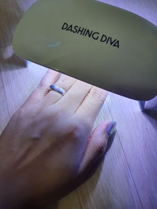 데싱디바 글레이즈 젤네일 별빛유리네일 6종_랜덤발송 — 5점을 준 리뷰어가 2021년 8월 올린 사용 사진