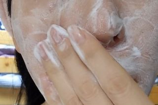 비프리코스메틱 허니 스킨 클렌징폼 150ml — 5점을 준 리뷰어가 2023년 2월 올린 사용 사진