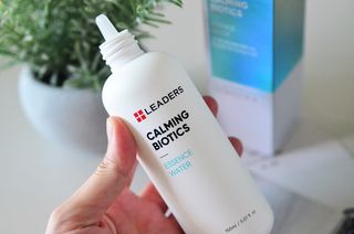 리더스코스메틱 리더스 카밍 바이오틱스 에센스 워터 — 5점을 준 리뷰어가 2021년 7월 올린 사용 사진