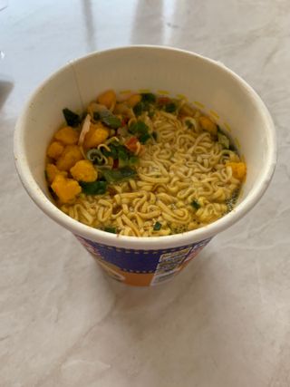 NISSIN 닛신 컵누들  4종 - 씨푸드오리지날, 씨푸드 스파이시, 씨푸드 커리, 씨푸드 XO소스 — 리뷰어가 2022년 5월 올린 사용 사진