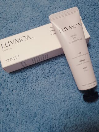 러브모아 향수 고체향수 승무원 고체향수 바르는 향수 니치향수 도손 우드세이지 앤 씨솔트 — 5점을 준 리뷰어가 2023년 1월 올린 사용 사진