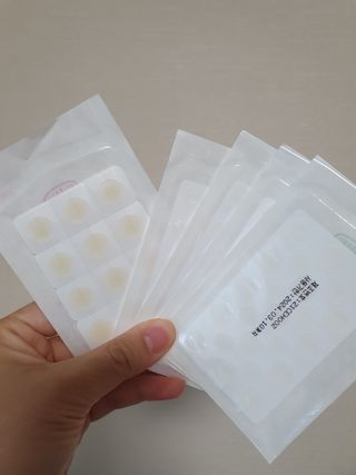 올리브영 엘라밴드 하이드로 도트 스팟패치 12mm, 티트리 — 5점을 준 리뷰어가 2022년 9월 올린 사용 사진