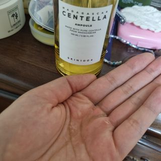 [스킨1004] 마다가스카르 센텔라 앰플 100ml — 5점을 준 리뷰어가 2024년 5월 올린 사용 사진