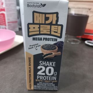 바디랩 프로틴음료 단백질쉐이크 메가프로틴 — 5점을 준 리뷰어가 2022년 4월 올린 사용 사진