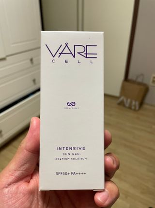 바르셀 톤업 무기자차 자외선차단제 순한 선크림 인텐시브 선 젠 50ml — 5점을 준 리뷰어가 2021년 11월 올린 사용 사진