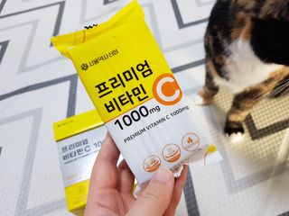 서울약사신협 프리미엄 비타민C 1,000mg_2.5g x 50포 — 5점을 준 리뷰어가 2021년 10월 올린 사용 사진