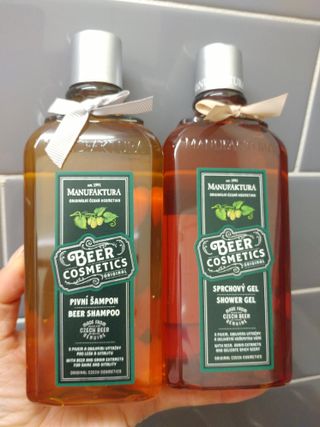 체코 비건화장품 마뉴팍투라 향좋은 천연 맥주샴푸 맥주샤워젤 — 5점을 준 리뷰어가 2022년 5월 올린 사용 사진