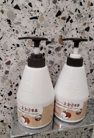 [과일나라] 피부가 마시는 코코넛우유 바디클렌저&바디로션 — 5점을 준 리뷰어가 2022년 3월 올린 사용 사진