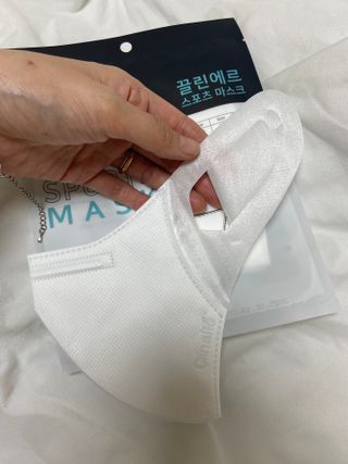 끌린에르 스포츠 귀편한 새부리형 마스크 (뉴컬러포함) — 5점을 준 리뷰어가 2022년 5월 올린 사용 사진