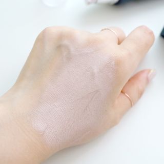 아이앤립 / EYENLIP 아이앤립 루센트 비비크림 2 Color — 4.5점을 준 리뷰어가 2021년 7월 올린 사용 사진