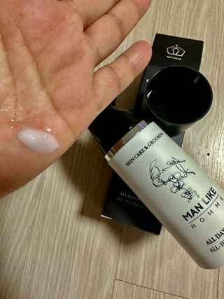 소담스퀘어 상암 [맨라이크옴므] 올데이 퍼펙트 올인원 로션 — 4.5점을 준 리뷰어가 2022년 11월 올린 사용 사진