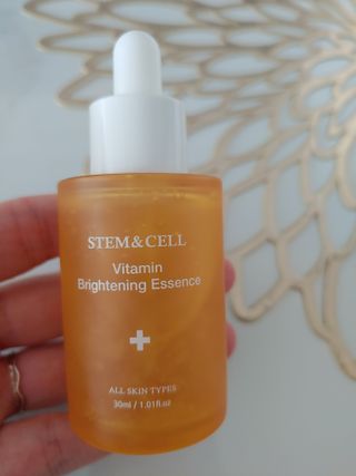 체르엠 스템앤셀 비타민 브라이트닝 에센스 30ml 1개 — 5점을 준 리뷰어가 2022년 4월 올린 사용 사진