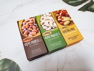 짜먹는 이지견과 짜먹는 이지아몬드, 짜먹는 이지허니피넛, 짜먹는 이지캐슈넛 각 10g X  10포 — 4점을 준 리뷰어가 2021년 3월 올린 사용 사진