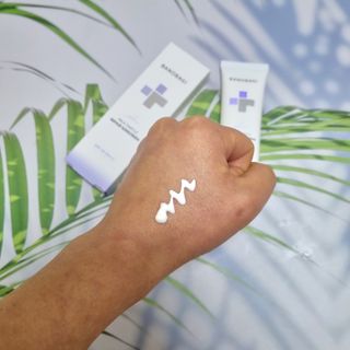 바노바기 코스메틱 바노바기 밀크씨슬 리페어 시카 선스크린 플러스 50ml — 4.5점을 준 리뷰어가 2023년 1월 올린 사용 사진