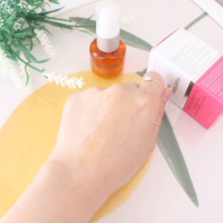 유니베르소 로즈힙 오일 15ml — 5점을 준 리뷰어가 2021년 7월 올린 사용 사진