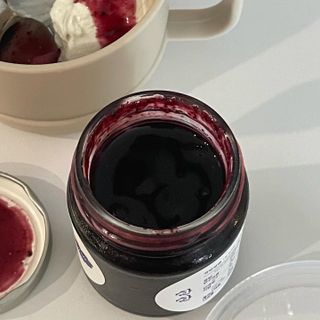 요그앤오트 그릭요거트 24 150g +  그릭요거트 48 150g + 블루베리 콤포트 — 5점을 준 리뷰어가 2022년 6월 올린 사용 사진