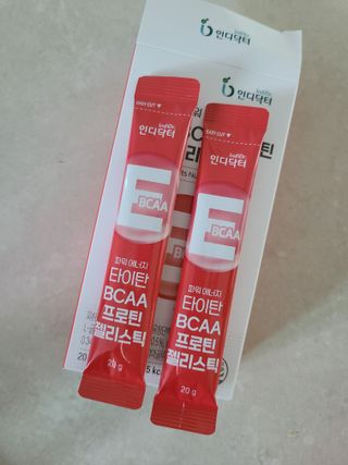 [인디닥터] 타이탄 BCAA 프로틴 젤리스틱 — 5점을 준 리뷰어가 2022년 6월 올린 사용 사진