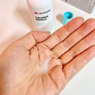 리더스코스메틱 리더스 카밍 바이오틱스 에센스 워터 — 5점을 준 리뷰어가 2022년 2월 올린 사용 사진