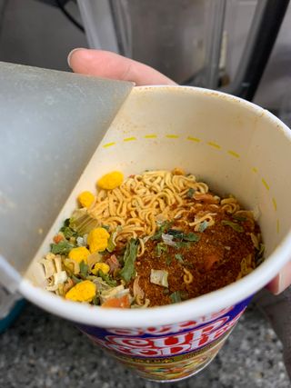 NISSIN 닛신 컵누들  4종 - 씨푸드오리지날, 씨푸드 스파이시, 씨푸드 커리, 씨푸드 XO소스 — 5점을 준 리뷰어가 2022년 1월 올린 사용 사진