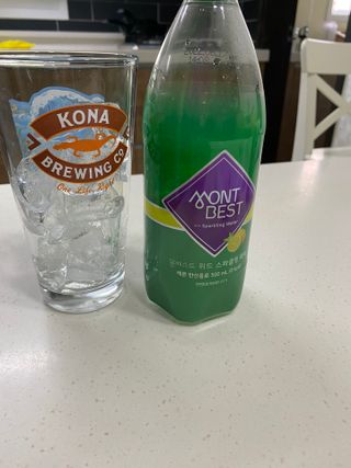 몽베스트 Montbest with Sparkling water Lemon OR Lime 20병(랜덤) — 5점을 준 리뷰어가 2021년 10월 올린 사용 사진