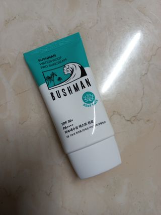 부쉬맨 워터프루프 프로 선크림 50g SPF50+ PA++++ — 4.5점을 준 리뷰어가 2023년 4월 올린 사용 사진