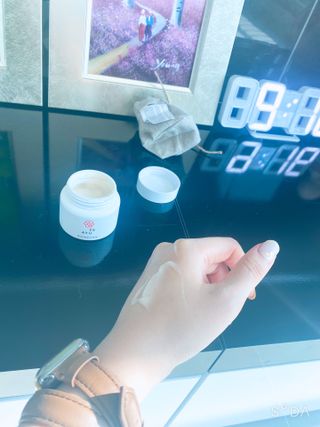 AYU25[아유트웬티파이브]다마스크로즈워터 베이스 천연 수분 촉촉 크림 — 4점을 준 리뷰어가 2021년 4월 올린 사용 사진