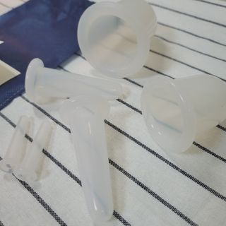 메디미케이알 커핑테라피 실리콘부항마사지 리프팅 페이스+바디 안티 셀룰 라이트 6pcs — 5점을 준 리뷰어가 2021년 2월 올린 사용 사진