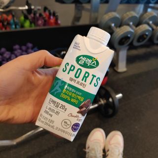 셀렉스스포츠 셀렉스 스포츠 웨이 프로틴 초콜릿 _ 330ml x 12팩 — 5점을 준 리뷰어가 2021년 3월 올린 사용 사진