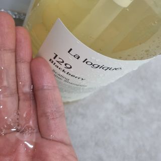 라로지크 X4 스케일링 퍼퓸 샴푸 1,000mℓ — 5점을 준 리뷰어가 2021년 12월 올린 사용 사진