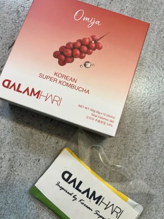 달람하리 DALAMHARI [미.친.탄.산.] 과즙 듬뿍 청량한 탄산 습관 15kcal 슈퍼콤부차 (오미자 / 유자 / 매실 택1) — 4점을 준 리뷰어가 2022년 8월 올린 사용 사진