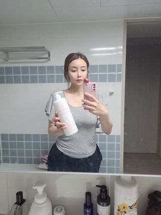 프리[닥터문] 유산균 락토케어 질경초 여성청결제 1000ml (젤타입) — 5점을 준 리뷰어가 2022년 5월 올린 사용 사진