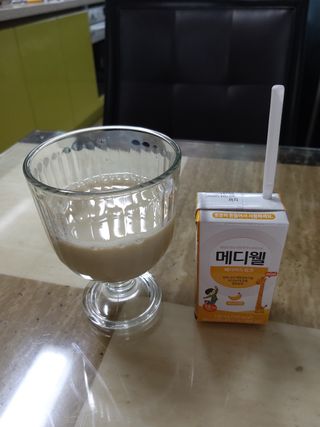 메디웰 페디아드링크 미니 바나나맛 — 5점을 준 리뷰어가 2022년 8월 올린 사용 사진